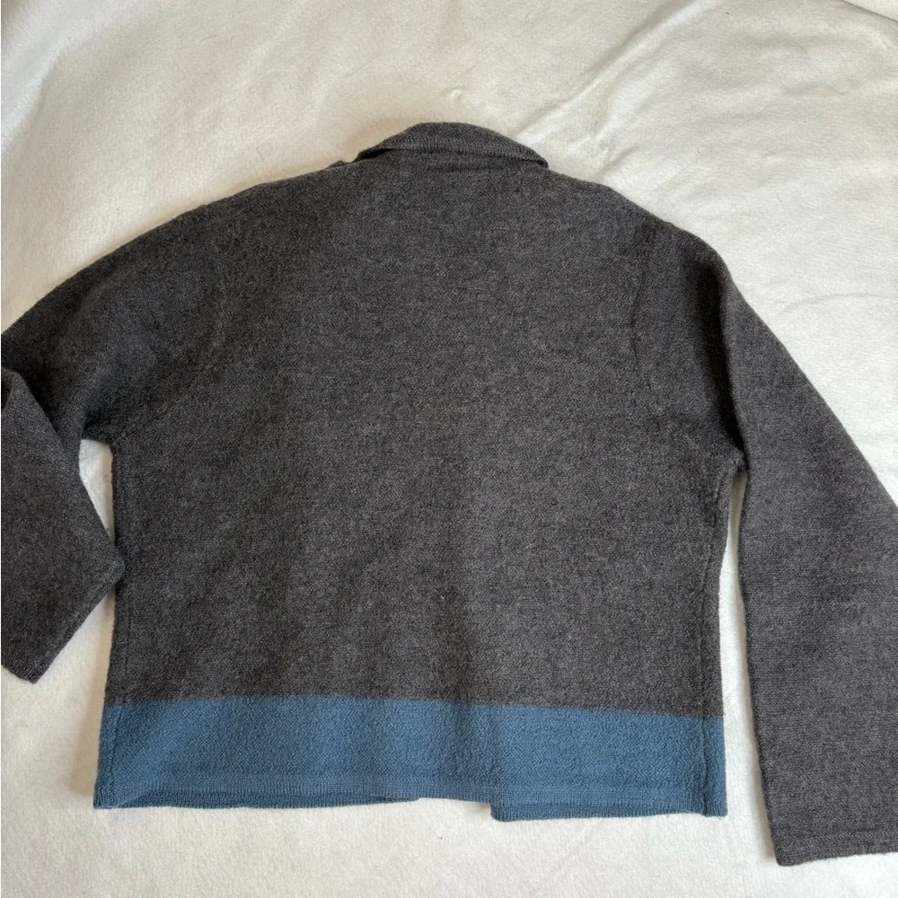 Pendleton 100% Virgin Wool Gray & Blue Floral Embroidered Cardigan Sweater XL - Picture 5 of 5